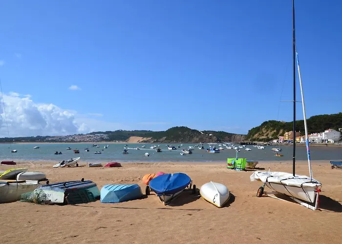 Casas Cerejas Bed & Breakfast 3*