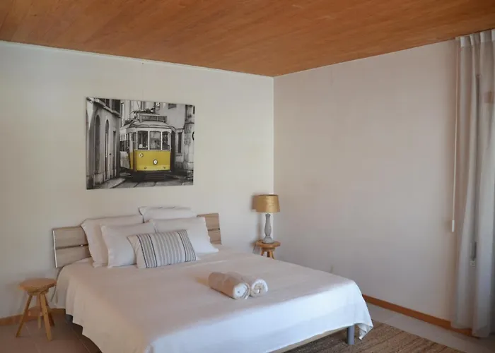 Casas Cerejas Bed & Breakfast Serra de Mangues